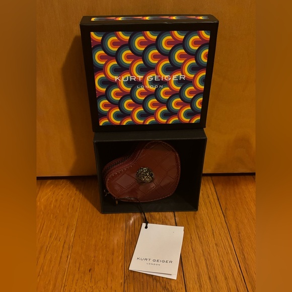 Kurt Geiger Kensington Heart Charm Croc Print Red NWT - Picture 12 of 12